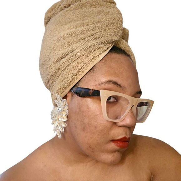 Vintage Gold Sequin and Pearl Clip-On Earrings | 3.50" | Circa 1980s-1990s - Picture 14 of 14